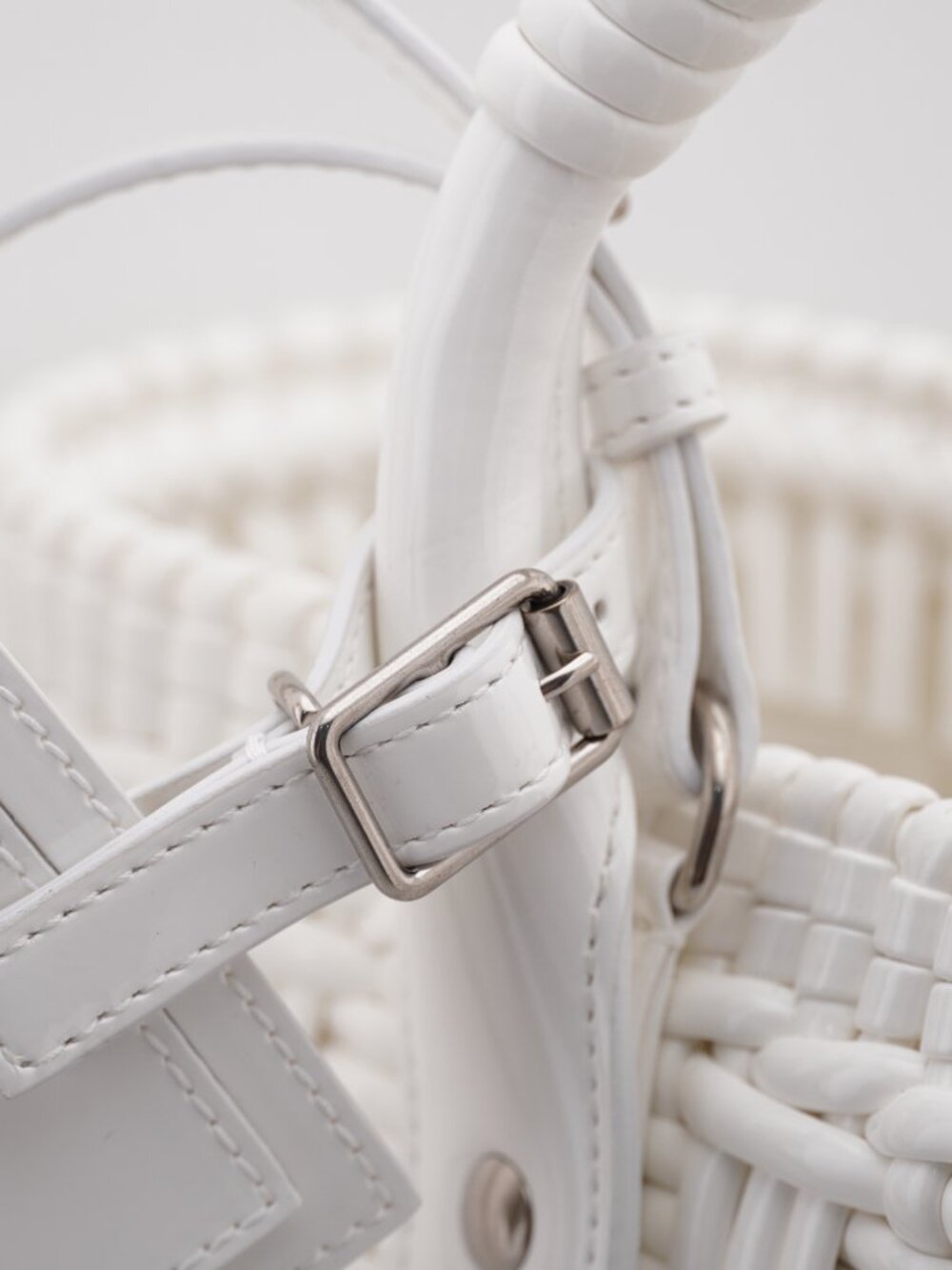 Balenciaga Bastro Xs Basket Top Handle Bag Optic White 671342-2IE3Y-9000 10004 - Picture 4 of 6